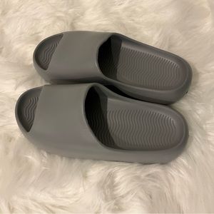 Men’s Slippers